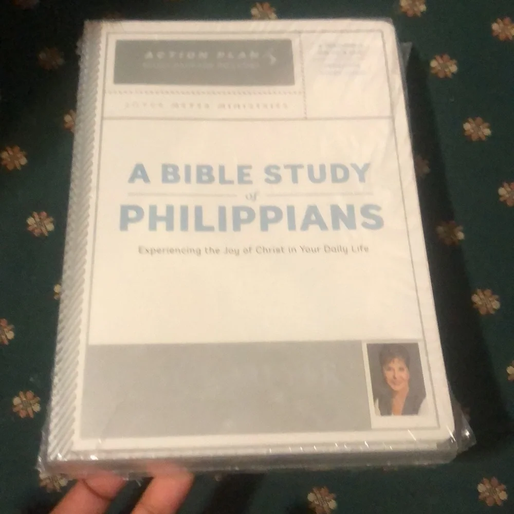 A Bible study of Philippians by Joyce Mayer-students package